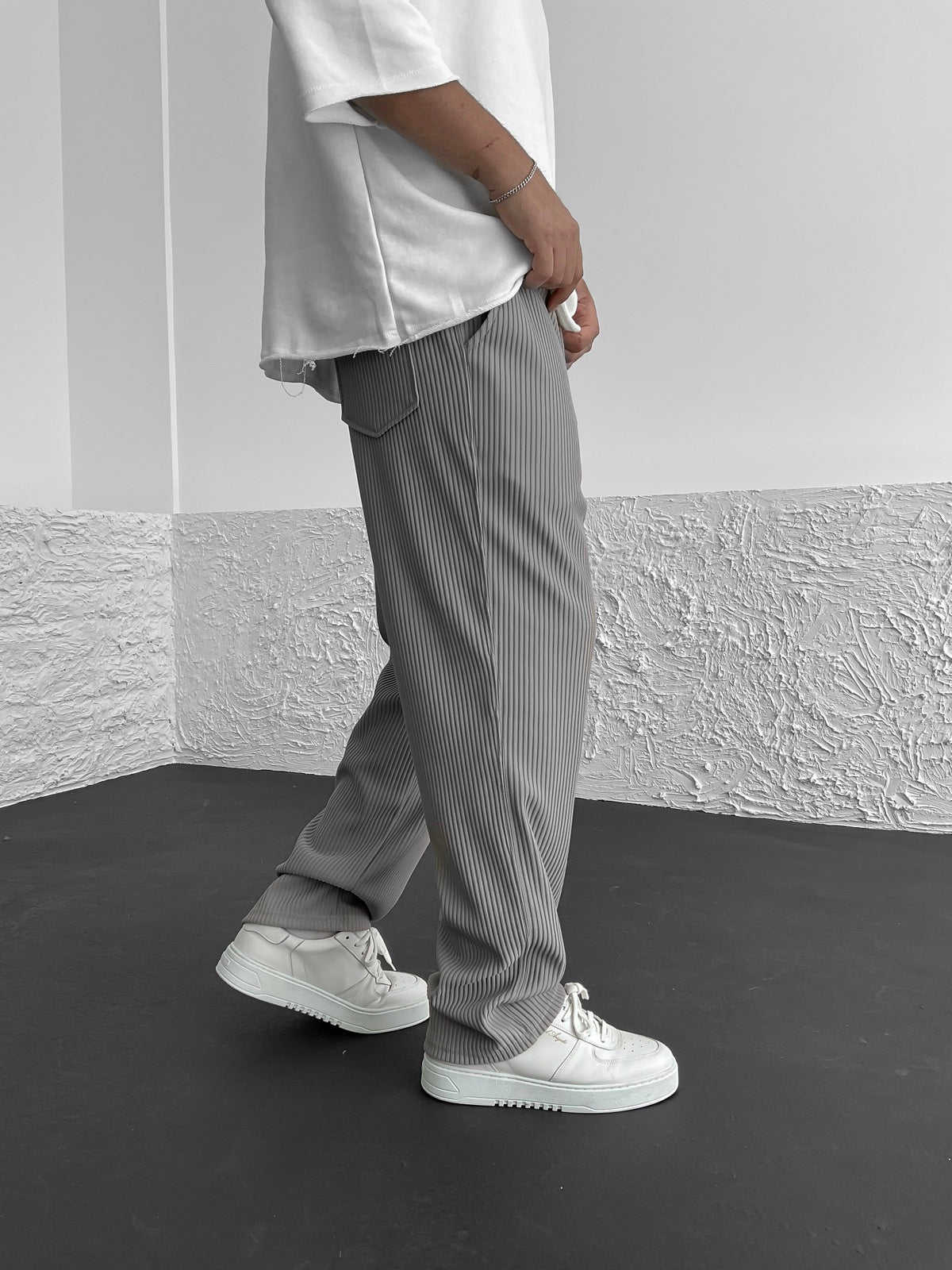 Van Vliet™ | Relaxte geribbelde broek