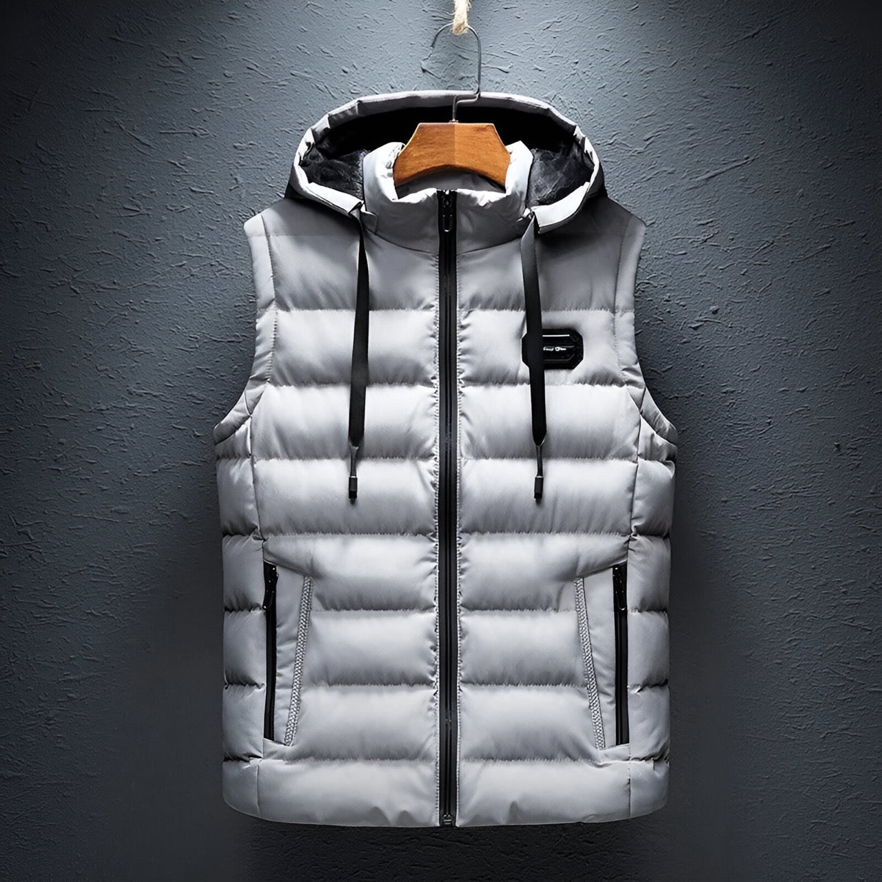 Gevoerd bodywarmer met capuchon